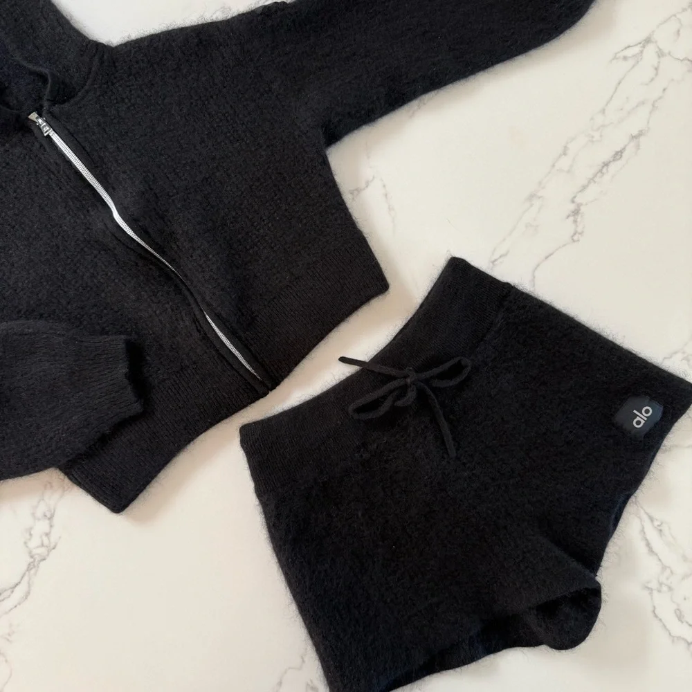 Alo Yoga Cashmere Plush Waffle Hoodie + Shorts SET - Black - Size Medium